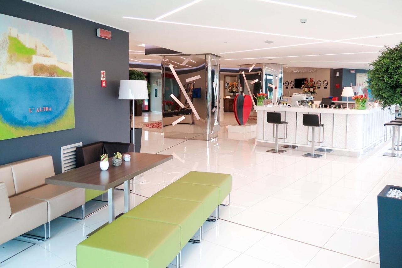 Отель Ibis Styles Milano Melegnano Carpiano Экстерьер фото