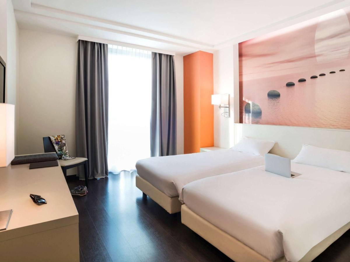 Отель Ibis Styles Milano Melegnano Carpiano Экстерьер фото